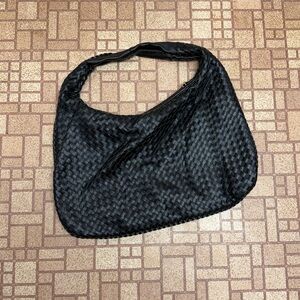 Elegant Black Woven Women's Bag